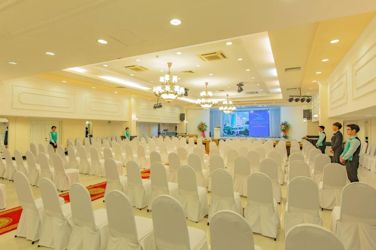 Yasaka Saigon Nha Trang Hotel & Spa Exterior foto
